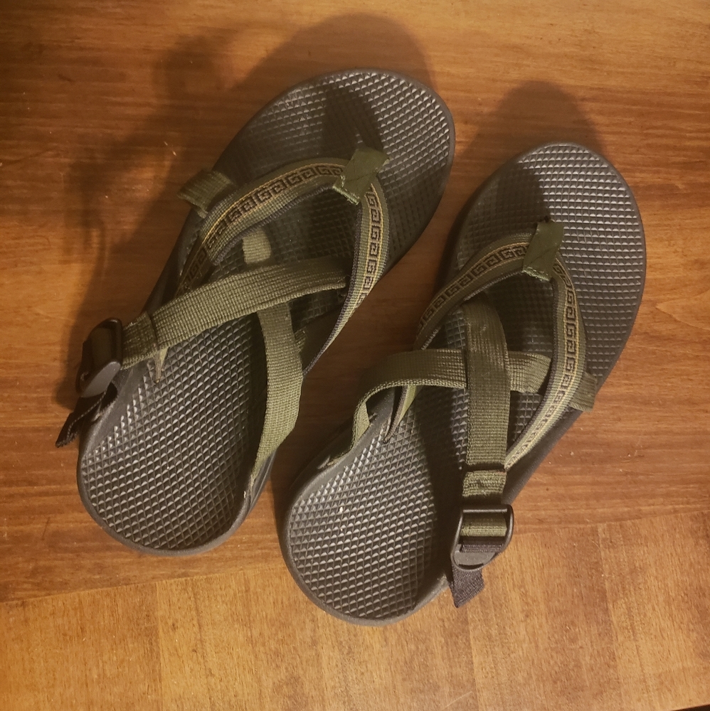 Chaco men's size 10/women's 11